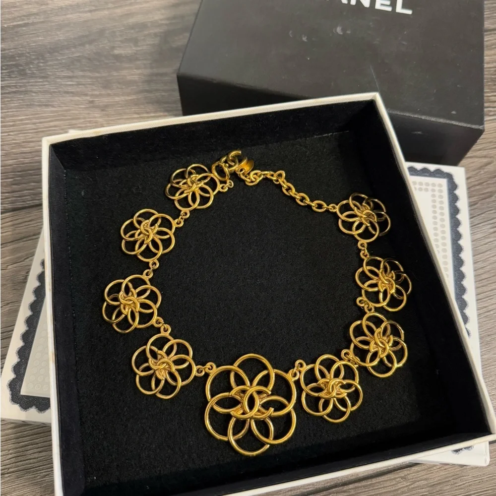 Vintage Chanel Gold CC Flower Collar Necklace